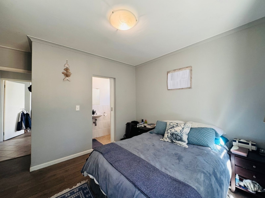 2 Bedroom Property for Sale in Somerset West Mall Triangle Western Cape